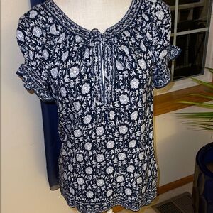 Max Studio Navy and White Floral Blouse